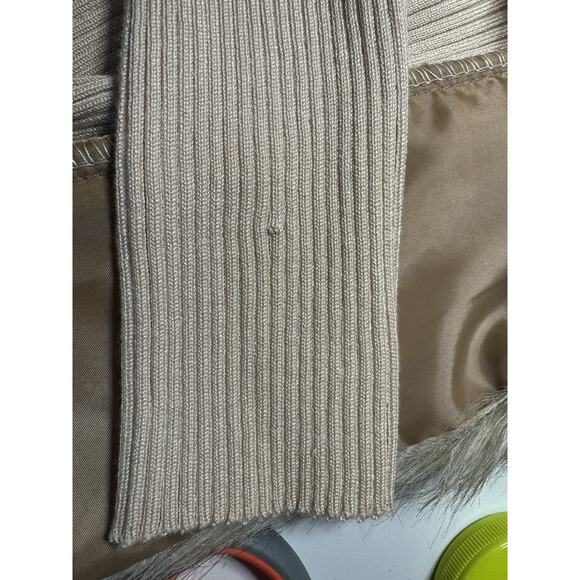 Absolutely Famous Sz S Faux Fur Cardigan Sweater Boho Chic Glam Cozy Layering - Picture 10 of 10